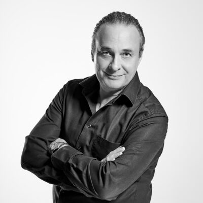 2026-05-06_10-18-37_Marks_Portraits_800x800px